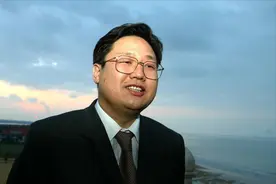 亿万富豪徐明：病死狱中8年后，明星妻子田海蓉和女儿过得怎样？图片