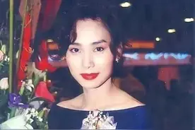 落魄港姐，试婚被弃，三拒名门逆袭成亿万富豪，一手烂牌打成王炸！图片