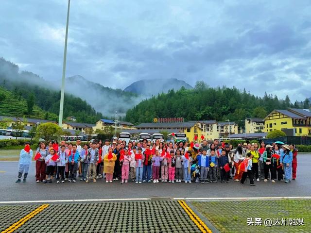 国庆去巴山大峡谷！“千瀑之山” 盛景已至，此刻赏瀑正当时