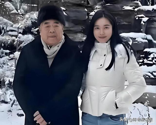 与女儿断绝关系不到3天，范曾担心的事发生了，小50岁娇妻受牵连