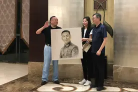 2023年，胡琏的孙子、孙女在大陆的留影，难得一见，重温历史瞬间图片
