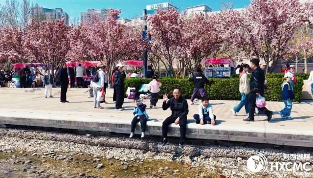 春日河西，这条大道人从众！