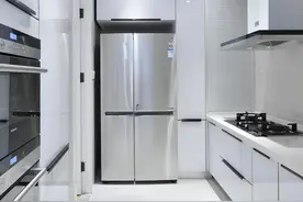 冰箱能不能放在厨房里？我家放了2年，后悔没听安装师傅的话图片