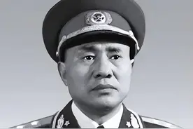 这十位中将打仗不输开国上将，名气甚至比许多上将还要大图片