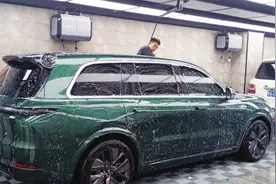 @太原车主 价格变化大 一天一个价 洗车请趁早图片