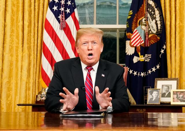 硬抗中国40天，日本喊来多国救兵，中方全不惧，美国批准对日军售