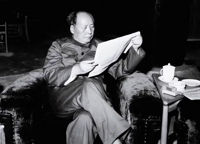 1975年陈锡联探望周恩来，周恩来忍痛哭诉道：不是我要关温玉成的