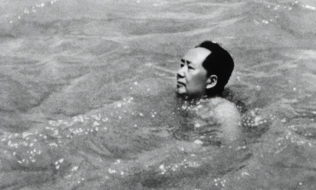 毛泽东：“外国人放个屁都是香的，害得我两年不能吃鸡蛋”