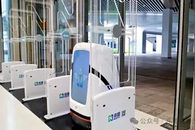 AI滨海湾| 机器人“跑腿”+智慧食堂，校园生活next level图片