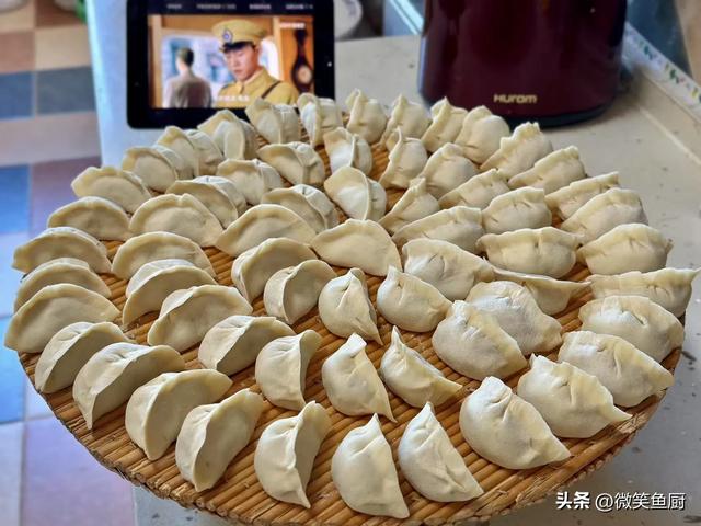 立秋吃饺子，一定要吃这馅，散寒除湿，温补脾胃，鲜嫩多汁太香了