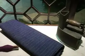 炭火熨斗、八仙桌、粮票……这些“老物件”你见过吗？图片