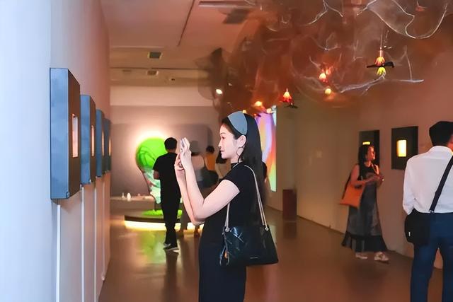 自然赋能未来 “想象另一种引力”科学艺术展在今日美术馆开幕