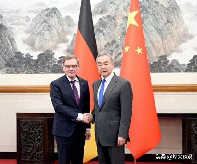 王毅外长重磅表态后，有特殊客人要来大陆，美国将支持中国统一？