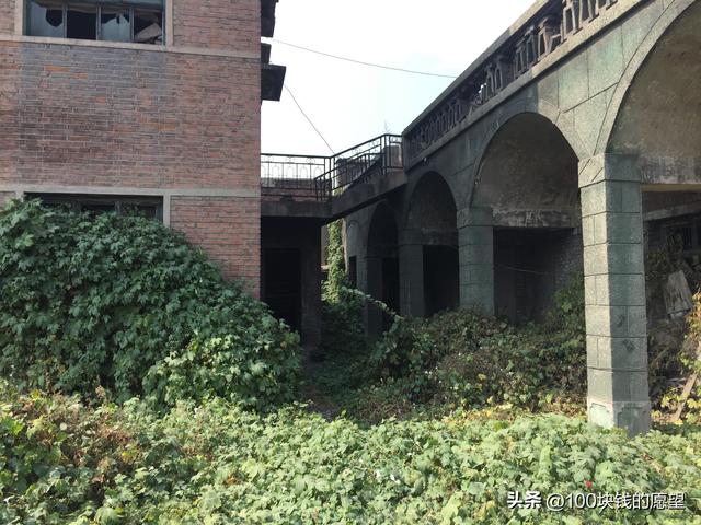 井陉废弃建筑之岩峰退居式建筑