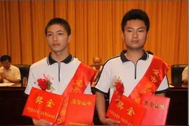 2014年，因为救人错过高考的两位“夺刀少年”，他们现在如何图片