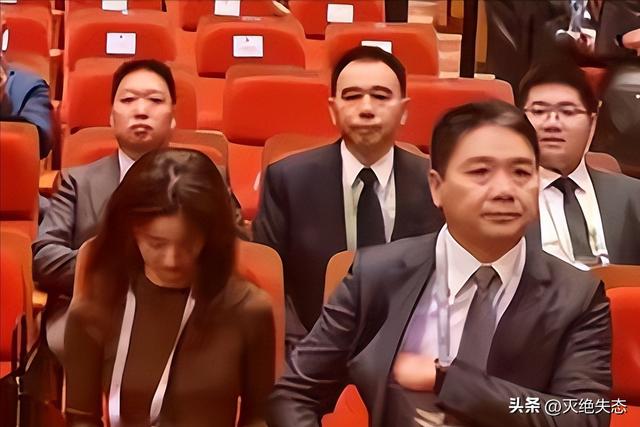 刘强东自爆在章泽天面前没自信，"老夫少妻"的残酷现实显现无疑