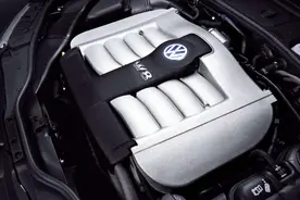 唯一一款采用W8发动机的量产车，你知道是哪一款吗？图片