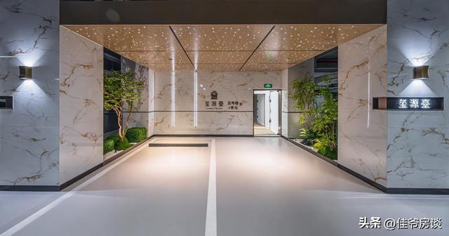 爱在鸿玺，礼赞时光 | 圣诞亲子嘉年华于人文会客厅温情落幕