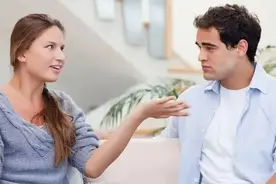 离婚妻子再婚，凤凰男竟要求她继续还房贷？无耻行为令人发指！图片