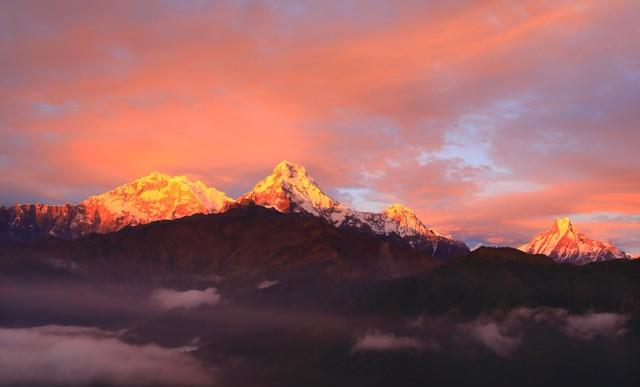 女人主动“勾”你时，张口多半是这2句，别傻愣愣听不懂