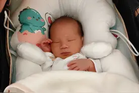 儿科医生表述：大脑发育好的宝宝，这些表现也会很优越图片