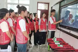 邓州市社会工作服务中心“守护童年牵手共成长”活动在桑庄镇举行图片