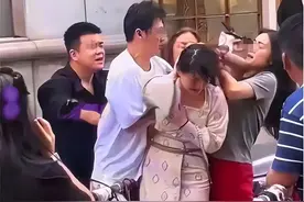 婆婆为儿媳撑腰！现身偷情现场，小三真容曝光，疑牵连50万分手费图片