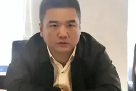 当年向王健林要五个亿的年轻县长，现在怎么样了？图片