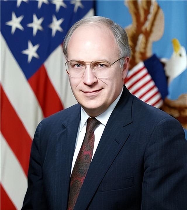 决裂至死？美前副总统离世，特朗普无动于衷，白宫降半旗敷衍了事