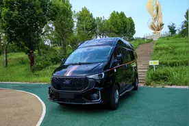 趣蜂B610：20多万的福特V362小房车，通勤代步自驾旅游首选！图片