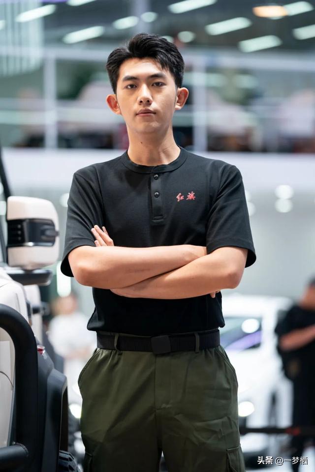 2025成都车展上的模特们