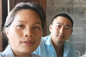 中国女婿能工巧匠，不仅帮老挝大姨姐装修房子，还帮丈母娘盖厨房图片