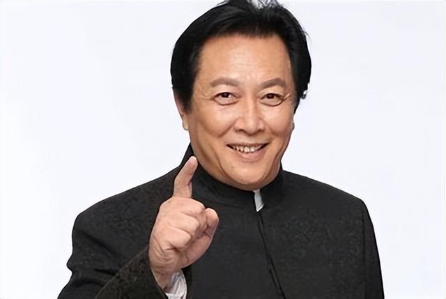 唐国强也没想到，走了35年的前妻，意外让两个残疾儿子承受了恶意
