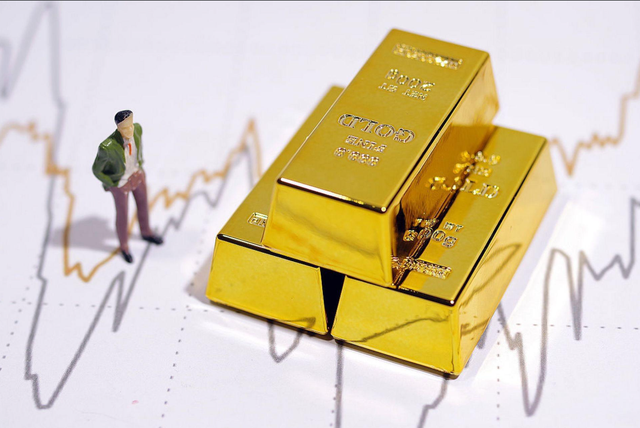 黄金一夜暴跌6.3%！幕后黑手是“它”，全球60万亿资金紧急避险！