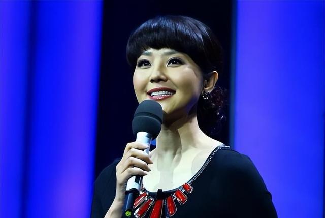 “央视新星” 到销声匿迹，51 岁方琼一步错步步错，现状太令人惋惜