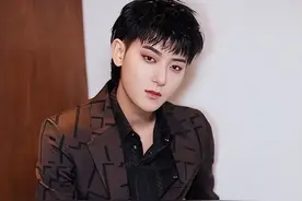 黄子韬身世大揭秘，背景不输王思聪，网友：难怪这么豪横！图片