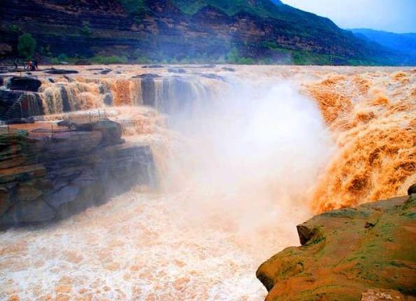 山西旅游：走进壶口瀑布观赏壮观奇景（图）