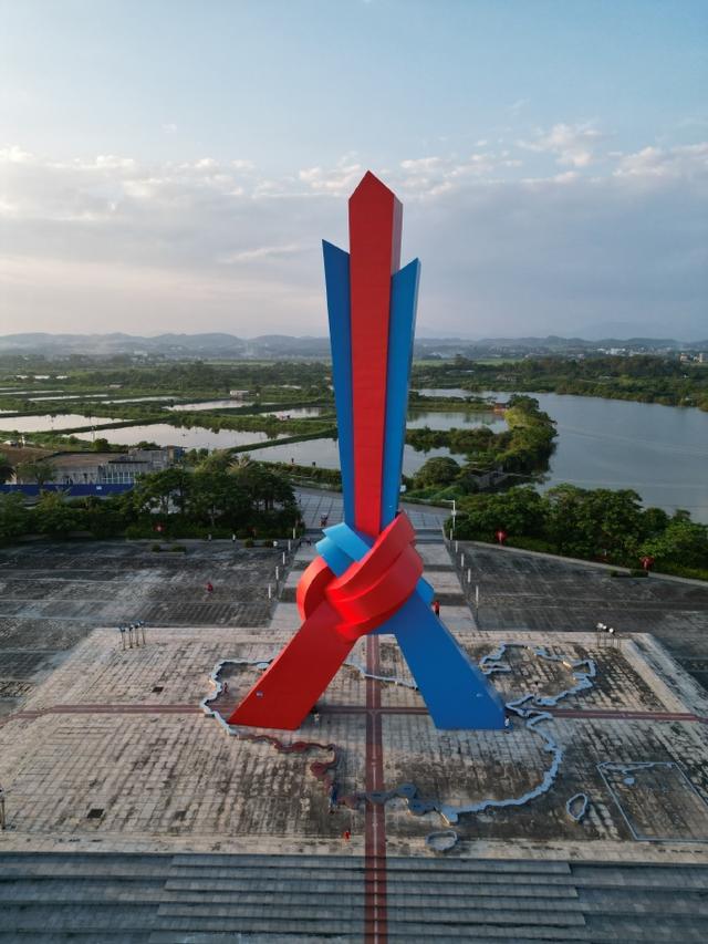 中国顶级国道自驾线，走一趟2个月！跨越20000里，走完够吹一辈子