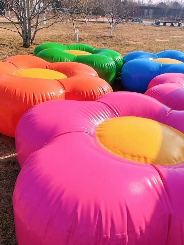 戏精、躺平党、盖章党国潮嘉年华游园攻略来了！还有票务、停车等重要游园信息，建议收藏