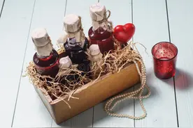 女方订婚回礼六样都有哪些物品？图片