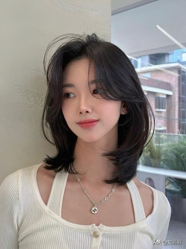 解锁氛围感密码：韩式层次发型，适配所有脸型的“本命款”