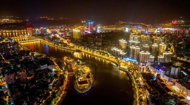 广元不远 周末优选 | 白天热到不想出门？玩法上新，来给利州比个“Yè”！