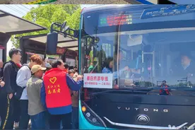 新服务、新“皮肤” 公交旅游专线新意纷呈图片