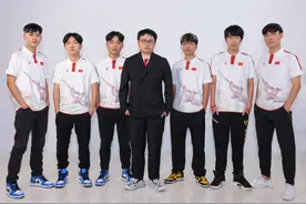 LOL：两场比赛全胜！Sofm带领越南代表队晋级八强淘汰赛图片