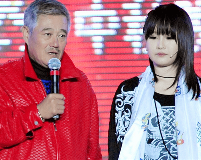 赵本山扛不住了！就算有再多豪宅豪车，也无法拯救自己的女儿