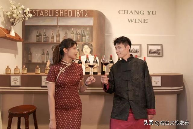 【乐游烟台】烟台网红新地标，“微醺号”列车来啦