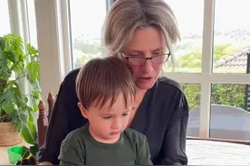 她为何让喷子们沉默？嫁到挪威的云南妹子，优雅婆婆为她加分！图片