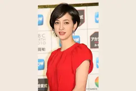 日本最美混血女主播：名人二代收割机，42岁挺着孕肚嫁入豪门图片