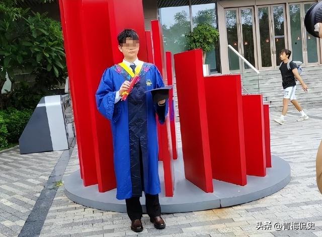 哈工大研究生被砸身亡！现场惨不忍睹，是家中独子，父母发文心碎