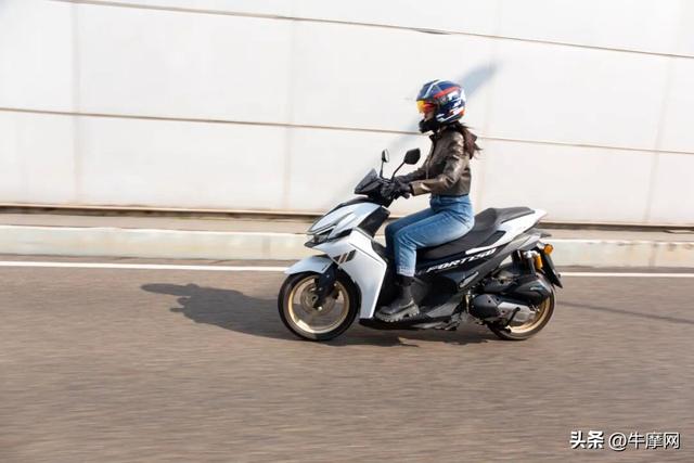 迎着阳光 向着南山 与鸿150S奔跑在城市和山野之间